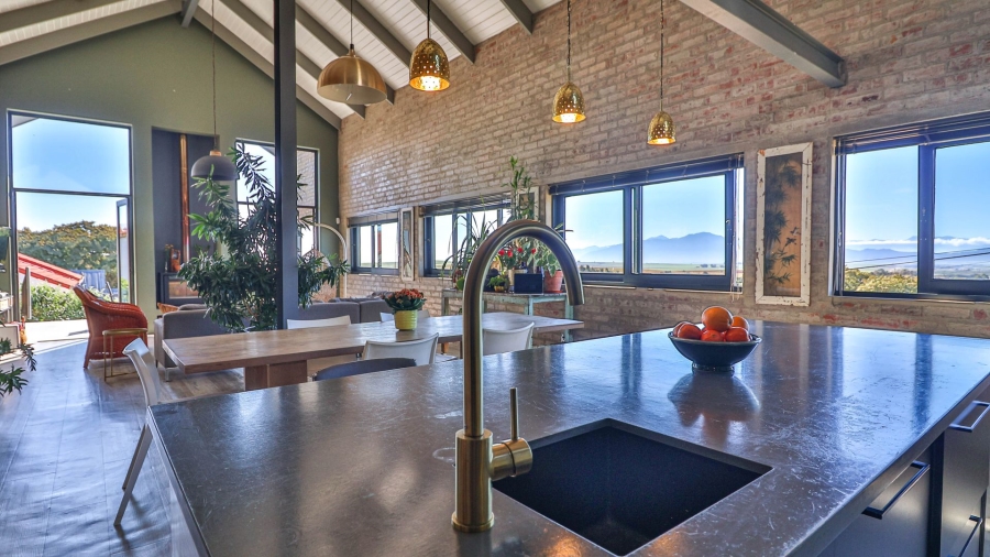 5 Bedroom Property for Sale in Riebeek Kasteel Western Cape